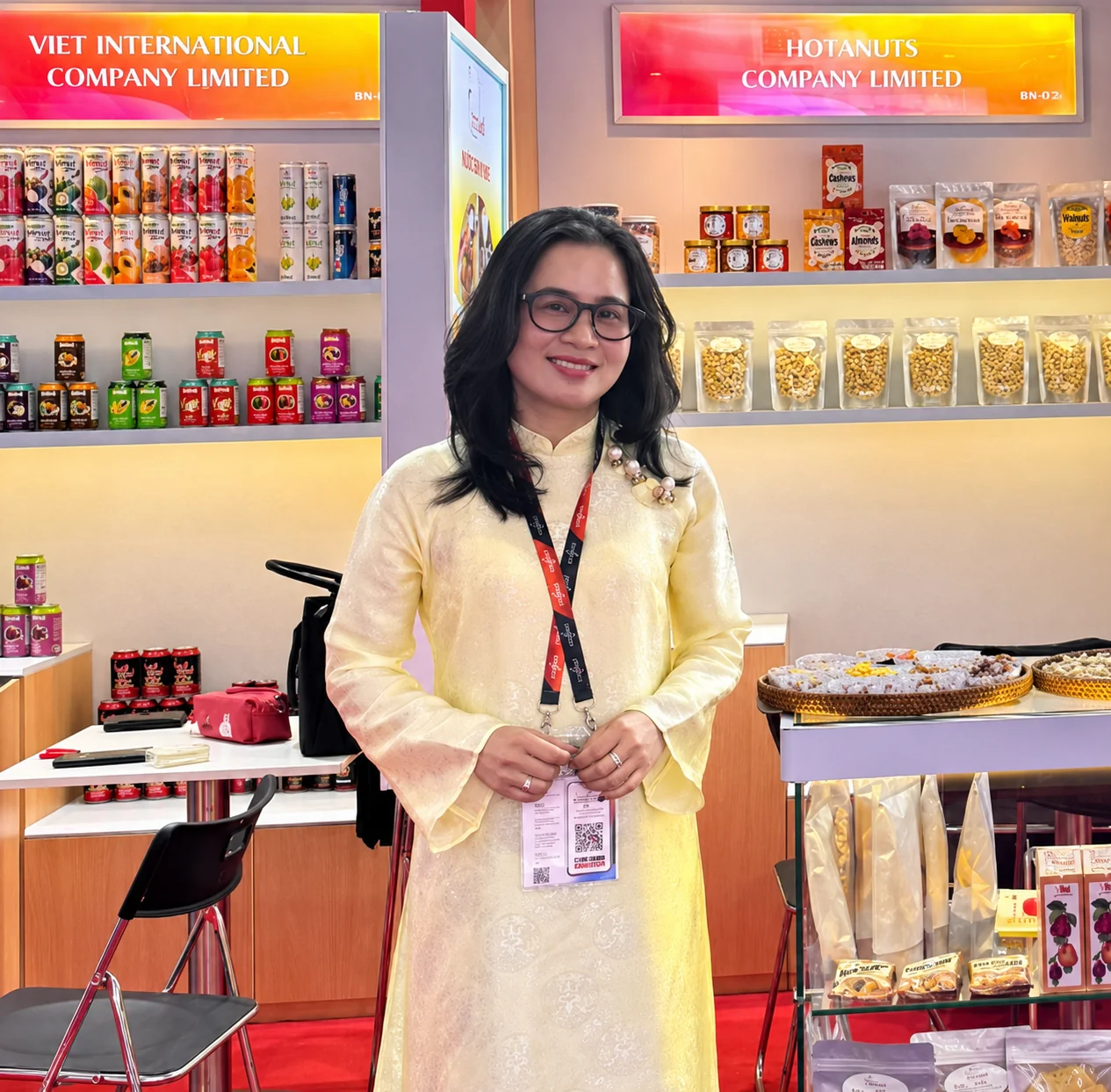Tâm Lê — Founder HotaNuts tại hội chợ thương mại quốc tế